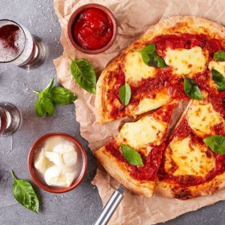Delicious Margherita Pizza: A Vegetarian Favorite